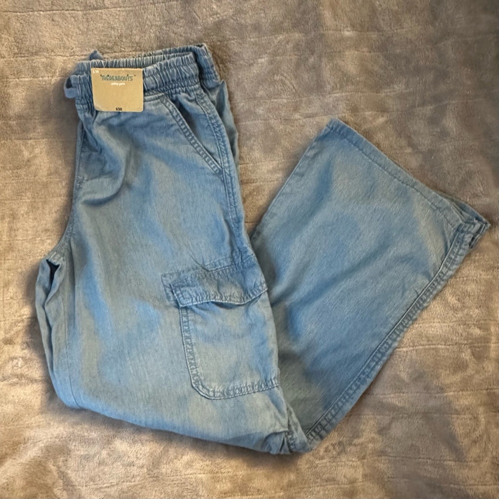 NWT Girl’s Lightweight Blue Jeans with Elastic Waist - Picture 1 of 1
